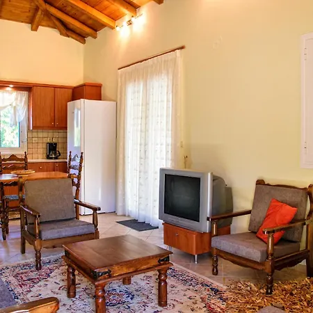 Dual House In Methydrio *