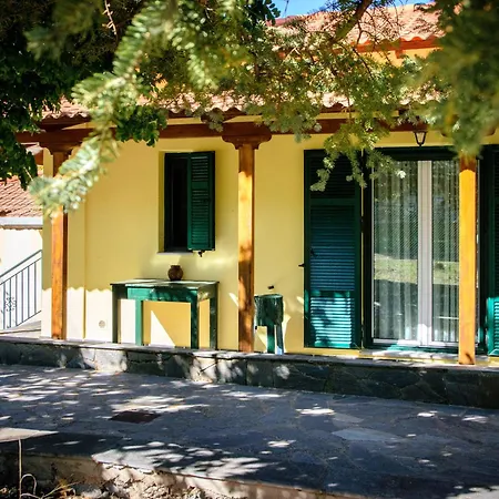 Dual House In Methydrio * Vytina