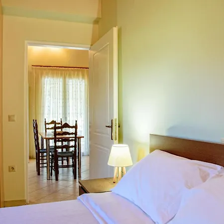 公寓 Dual House In Methydrio