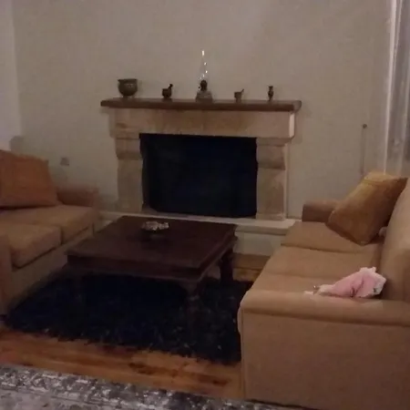 Daire Dual House In Methydrio *