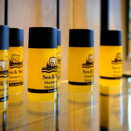 Dual House In Methydrio