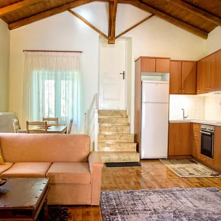 Dual House In Methydrio *