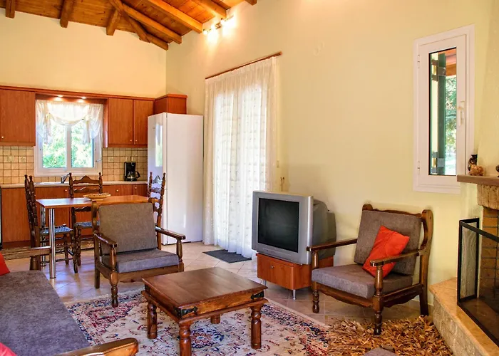 Dual House In Methydrio *