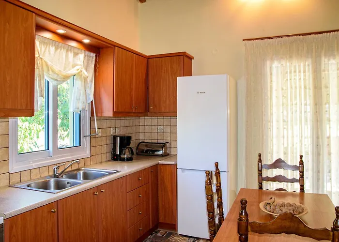 Dual House In Methydrio Апартаменты *