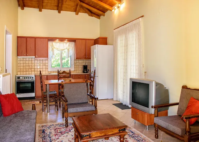 Dual House In Methydrio *