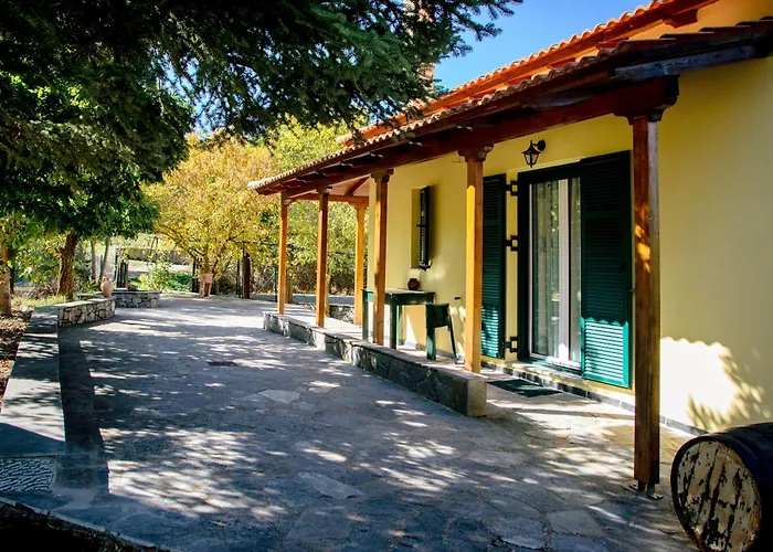 Dual House In Methydrio Апартаменты *